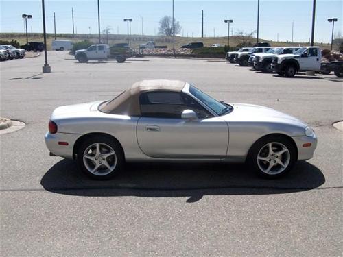 Mazda MX-5 Miata 2002 photo 2