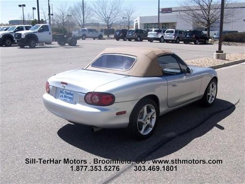 Mazda MX-5 Miata 2002 photo 3