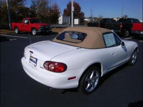 Mazda MX-5 Miata 2002 photo 3