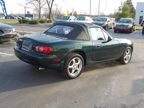 Mazda MX-5 Miata 2002 photo 3