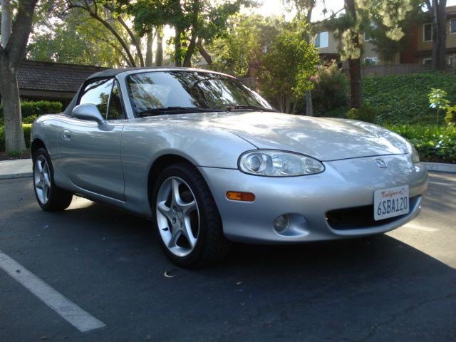 Mazda MX-5 Miata 2002 photo 4