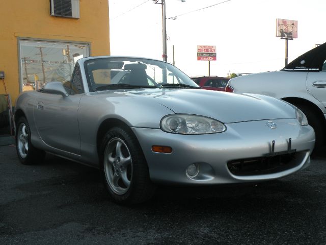 Mazda MX-5 Miata 2002 photo 4