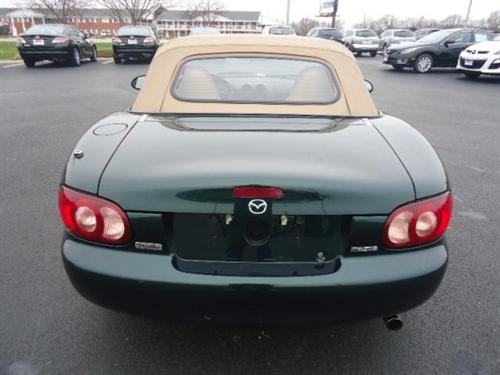 Mazda MX-5 Miata 2002 photo 3