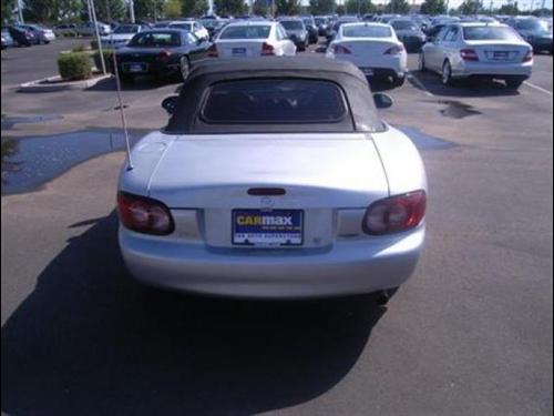 Mazda MX-5 Miata 2002 photo 2