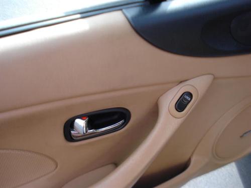 Mazda MX-5 Miata 2002 photo 2