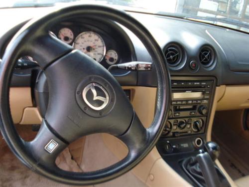 Mazda MX-5 Miata 2002 photo 3