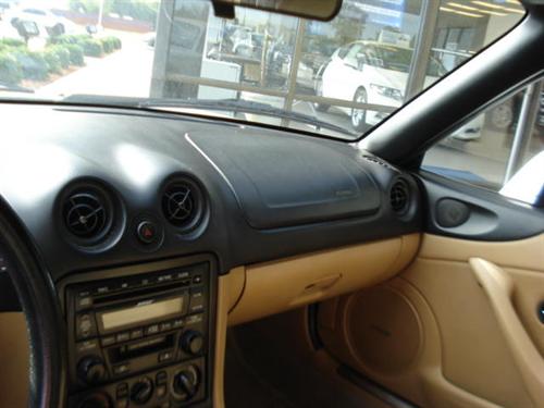 Mazda MX-5 Miata 2002 photo 4