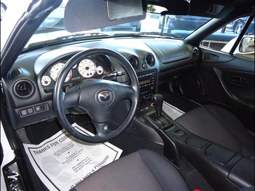 Mazda MX-5 Miata 2002 photo 4