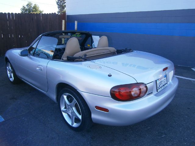 Mazda MX-5 Miata 2002 photo 3