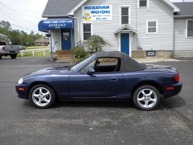 Mazda MX-5 Miata 2002 photo 11