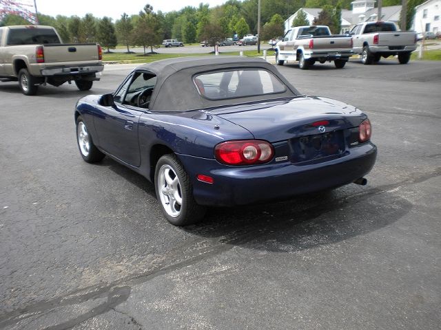 Mazda MX-5 Miata 2002 photo 13