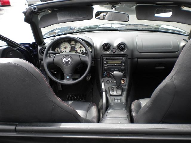 Mazda MX-5 Miata 2002 photo 8