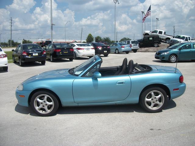 Mazda MX-5 Miata 2002 photo 1