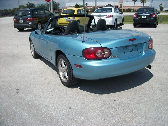 Mazda MX-5 Miata 2002 photo 4