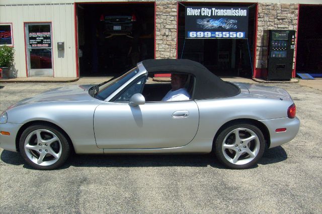 Mazda MX-5 Miata Base Convertible