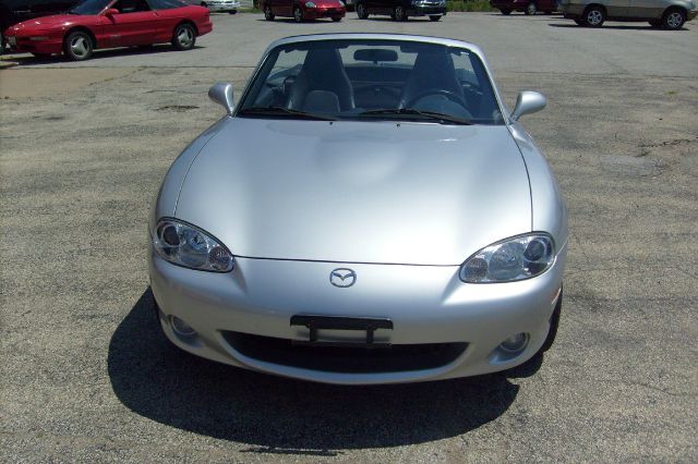 Mazda MX-5 Miata 2003 photo 3