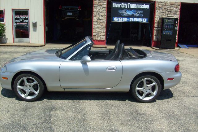 Mazda MX-5 Miata 2003 photo 4