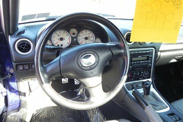 Mazda MX-5 Miata 2003 photo 5