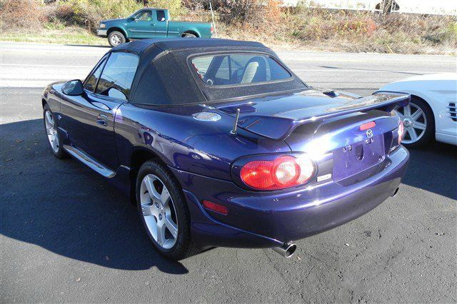 Mazda MX-5 Miata 2003 photo 8
