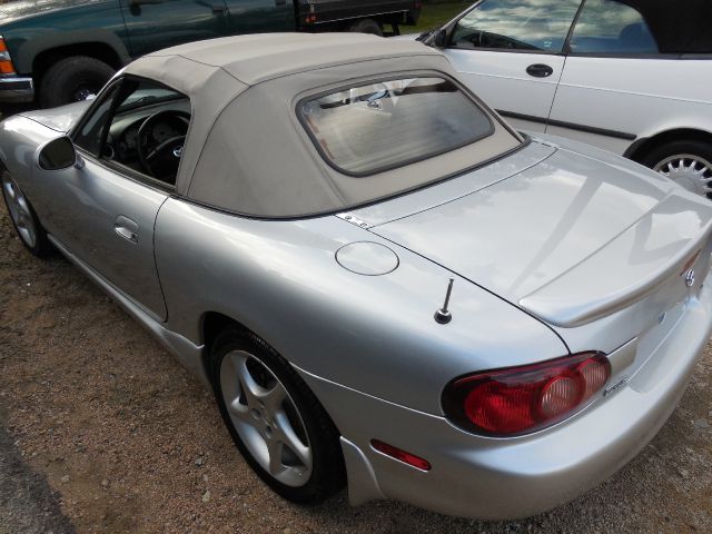 Mazda MX-5 Miata 2003 photo 1