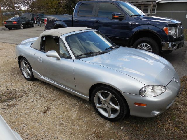 Mazda MX-5 Miata 2003 photo 3