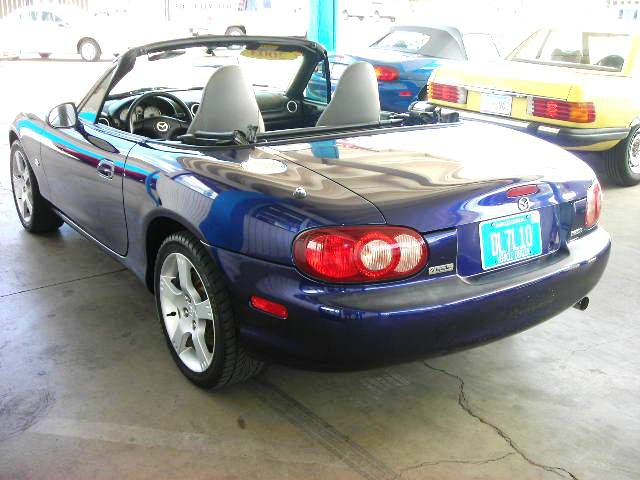 Mazda MX-5 Miata 2003 photo 3