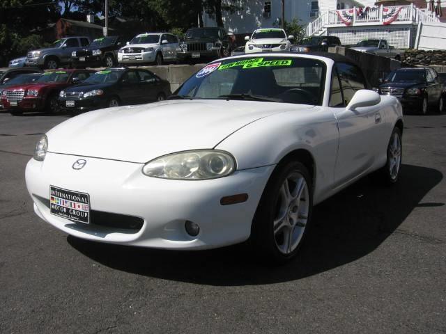 Mazda MX-5 Miata 2004 photo 1