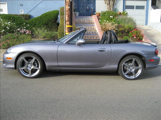 Mazda MX-5 Miata 2004 photo 1