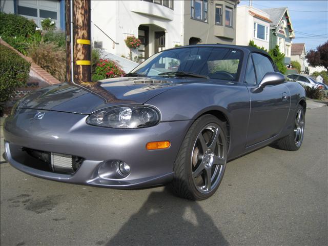 Mazda MX-5 Miata 2004 photo 4