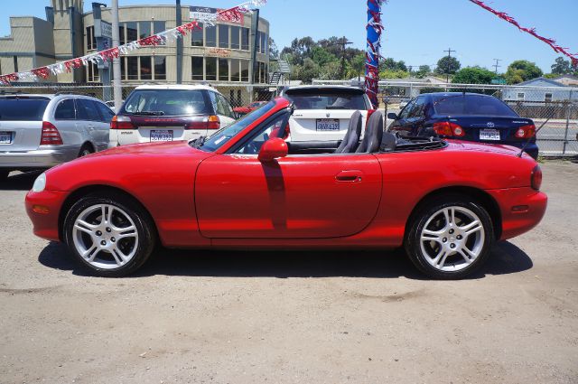 Mazda MX-5 Miata 2004 photo 2