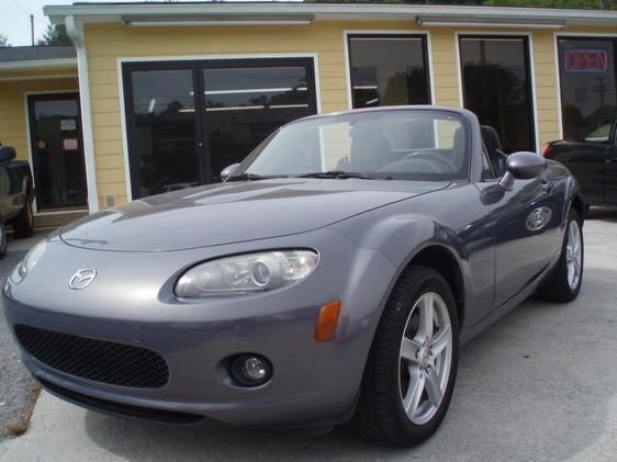 Mazda MX-5 Miata 2006 photo 2