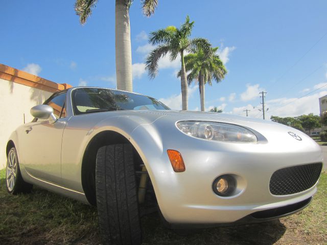 Mazda MX-5 Miata 2006 photo 4