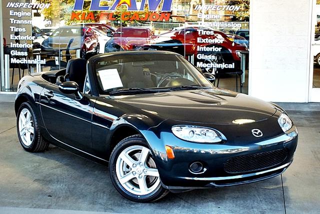 Mazda MX-5 Miata 2006 photo 2