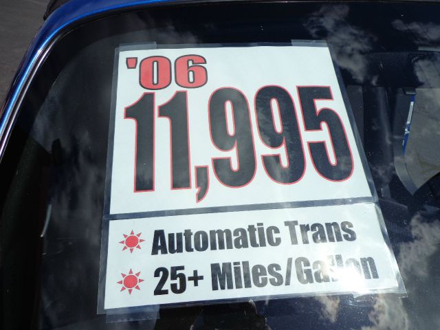 Mazda MX-5 Miata 2006 photo 17