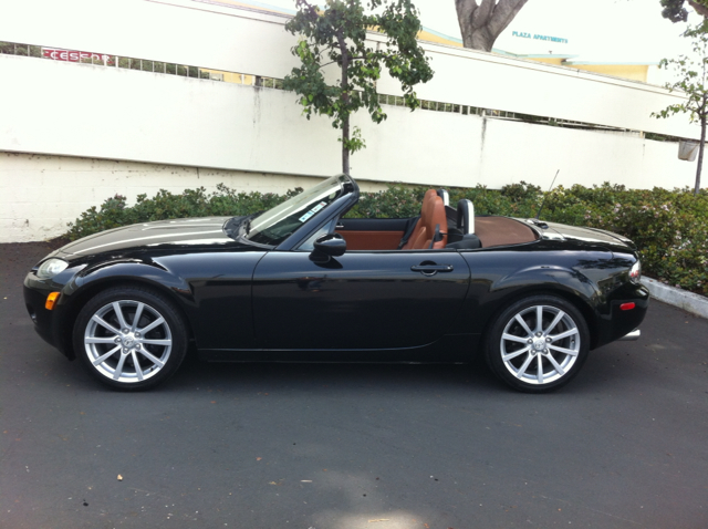 Mazda MX-5 Miata 2006 photo 7
