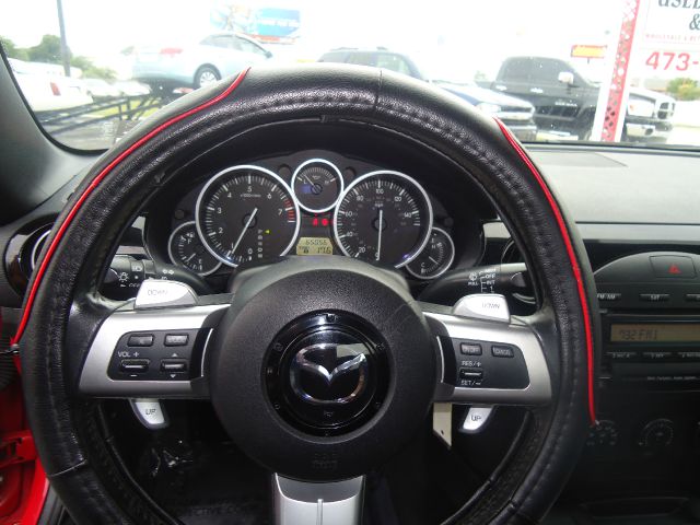 Mazda MX-5 Miata 2006 photo 10