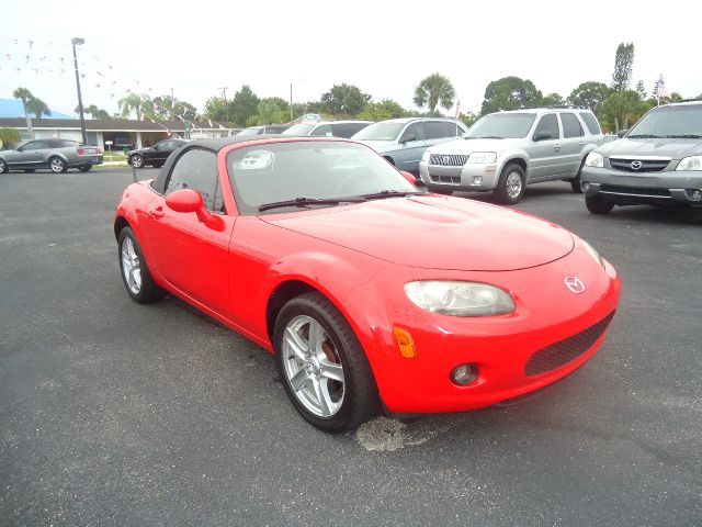 Mazda MX-5 Miata 2006 photo 9