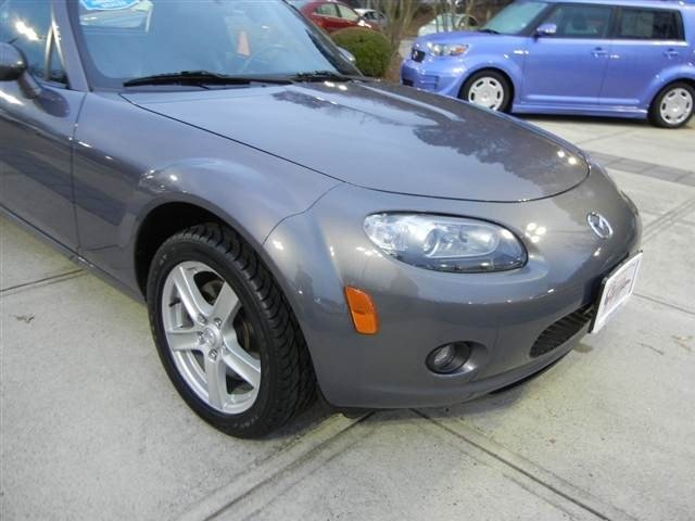 Mazda MX-5 Miata 2006 photo 5