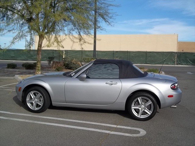 Mazda MX-5 Miata 2006 photo 4