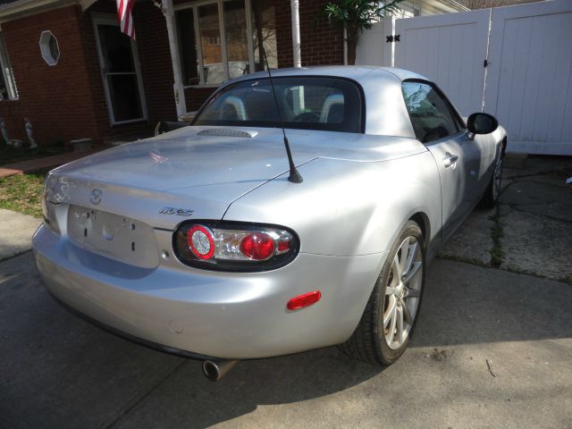 Mazda MX-5 Miata 2007 photo 2