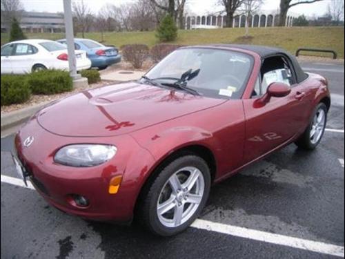 Mazda MX-5 Miata 2007 photo 2