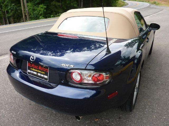 Mazda MX-5 Miata 2007 photo 2