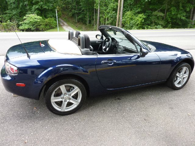 Mazda MX-5 Miata 2007 photo 8