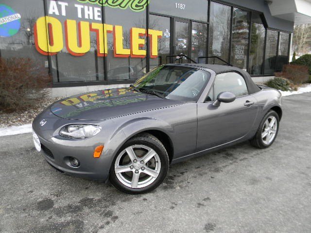 Mazda MX-5 Miata 2dr Cpe 3.2L Coupe Unspecified