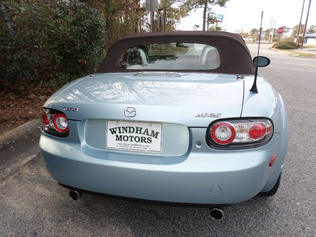 Mazda MX-5 Miata 2008 photo 2
