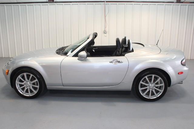 Mazda MX-5 Miata 2008 photo 1