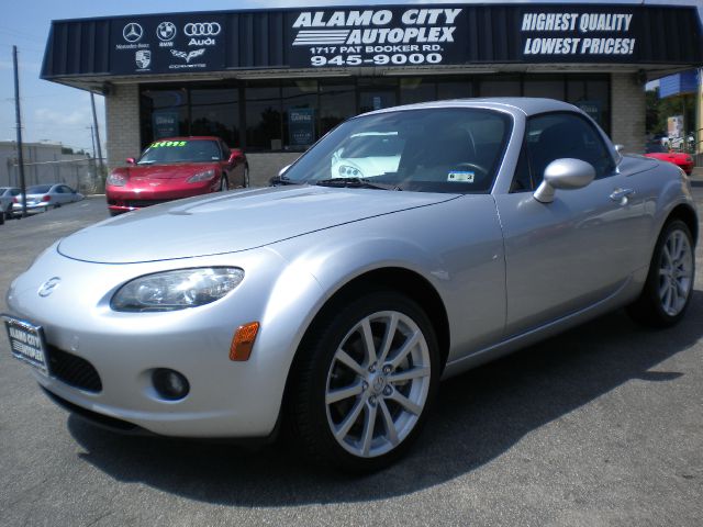 Mazda MX-5 Miata 4D SV AWD Convertible