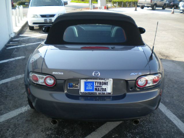 Mazda MX-5 Miata SC Convertible