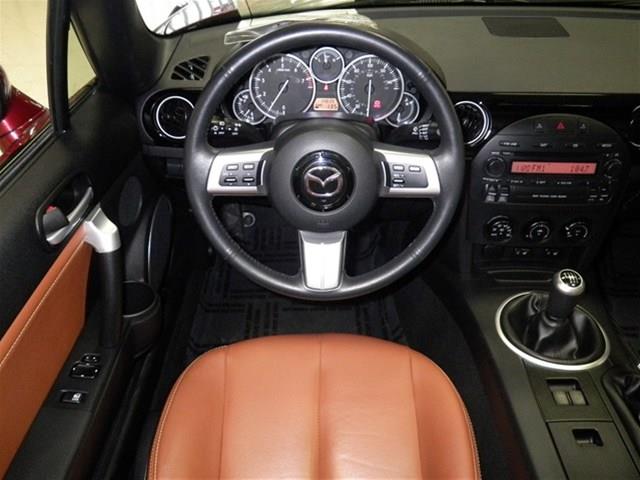 Mazda MX-5 Miata 2008 photo 10