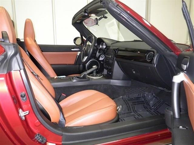 Mazda MX-5 Miata 2008 photo 20